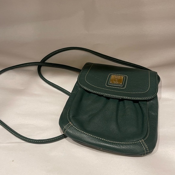 Tignanello pebbled leather crossbody purse‎ made in Italy